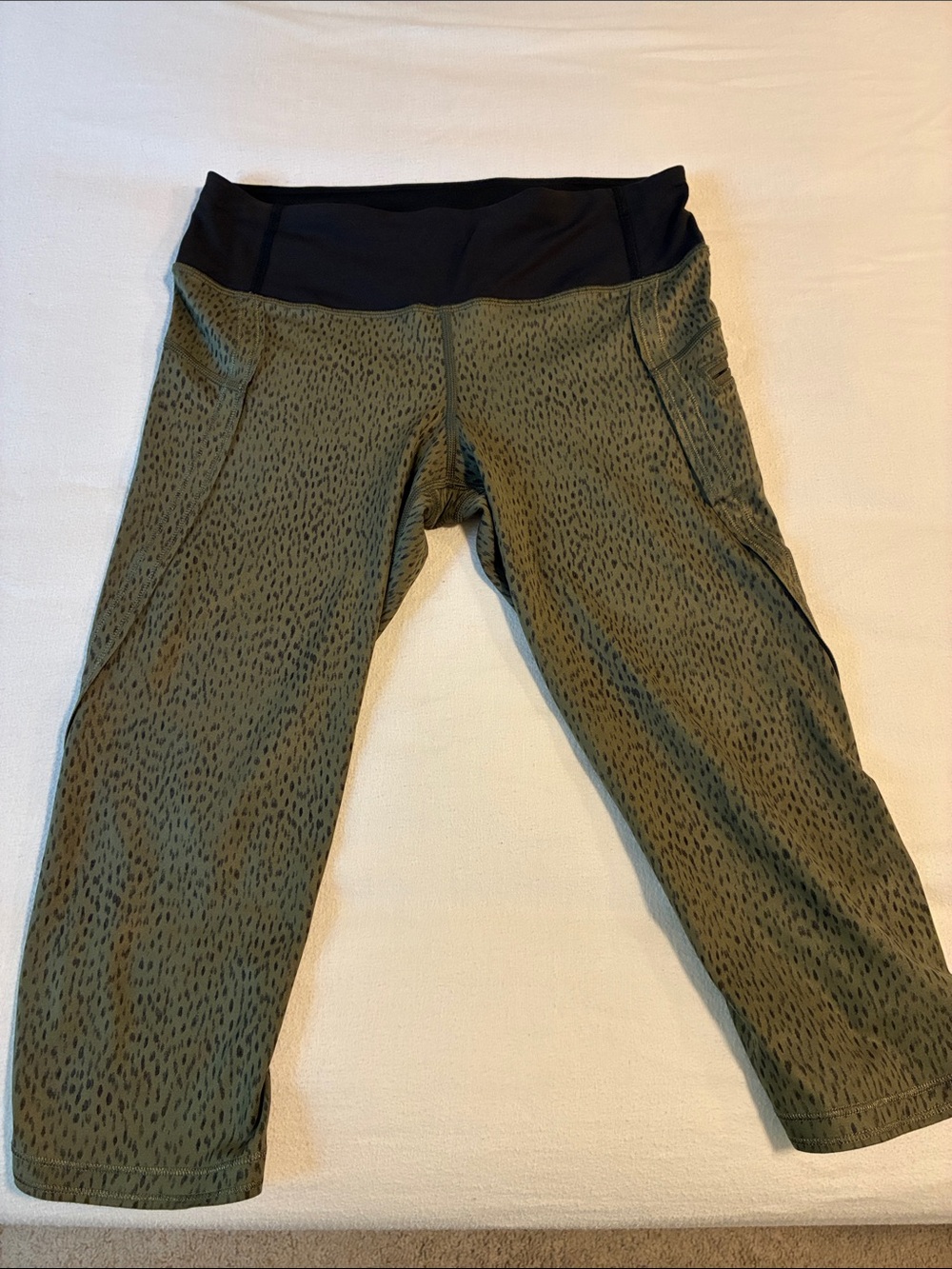 lululemon athletica Kids Olive Green Capri Leggings with Black Waistband